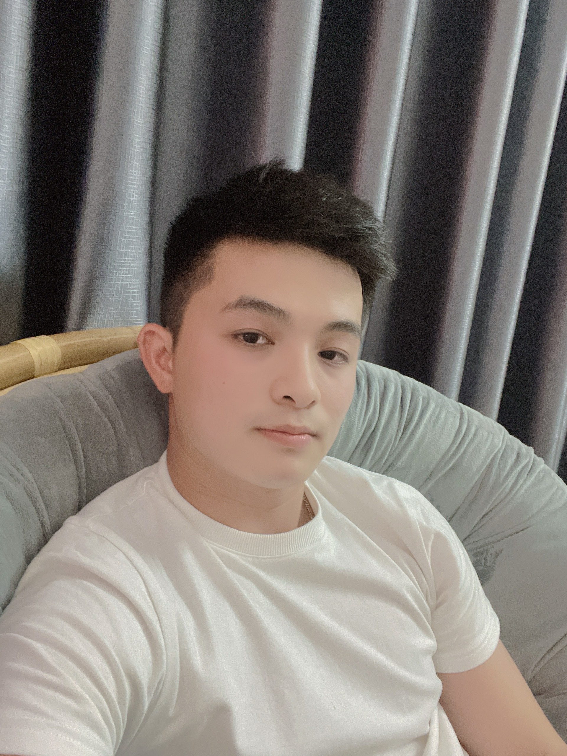 Game show hot: Hai giám đốc &quot;thả thính&quot; gái xinh - Ảnh 4.