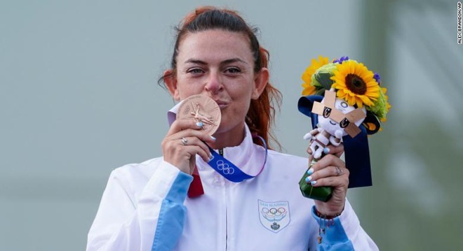 Chỉ dự Olympic Tokyo 2020 với 5 VĐV, quốc gia nhỏ bé giành 2 huy chương - Ảnh 2.