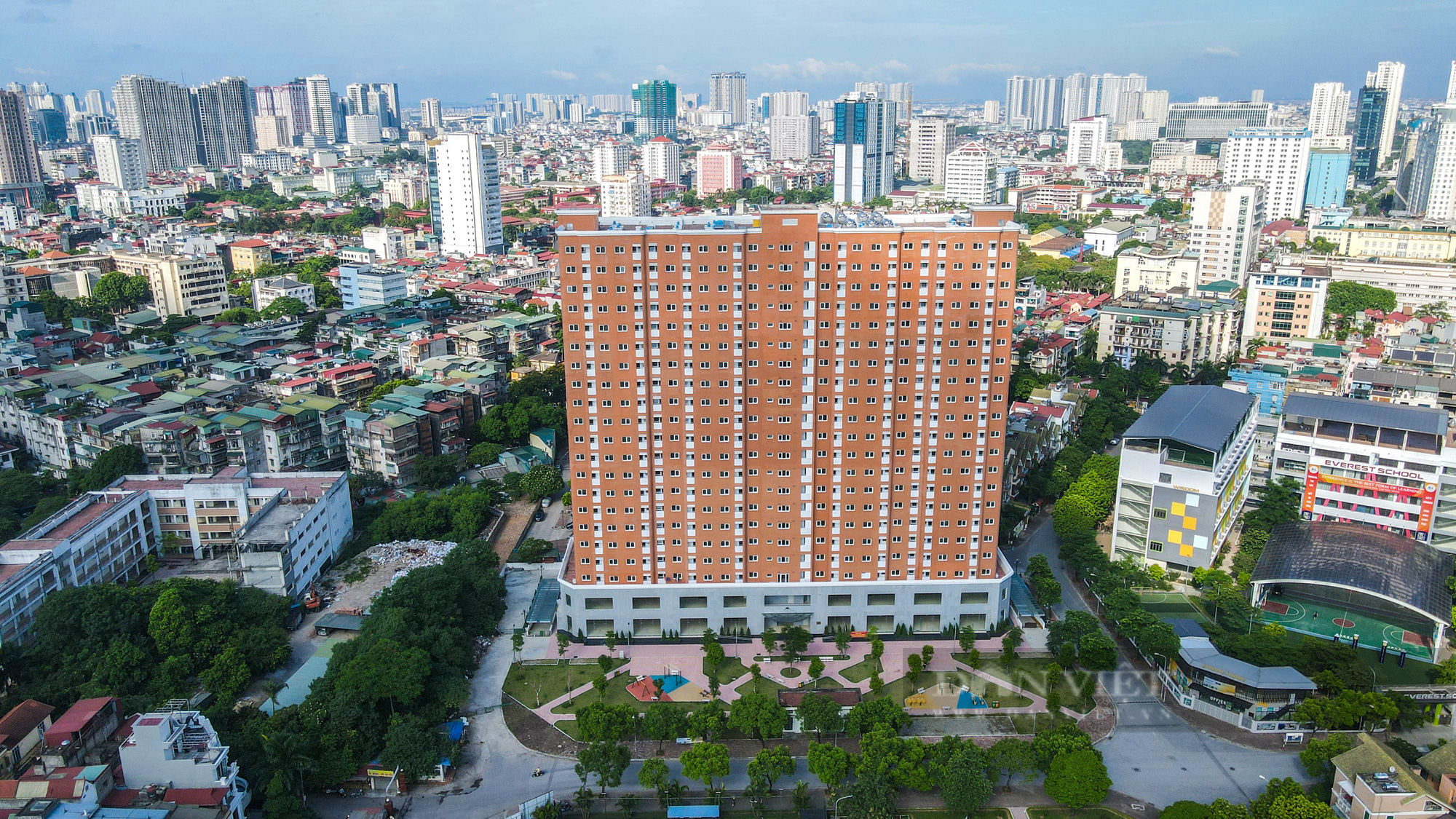 Điểm qua các khu nhà tái định cư được trưng dụng là bệnh viện dã chiến tại Hà Nội - Ảnh 1.