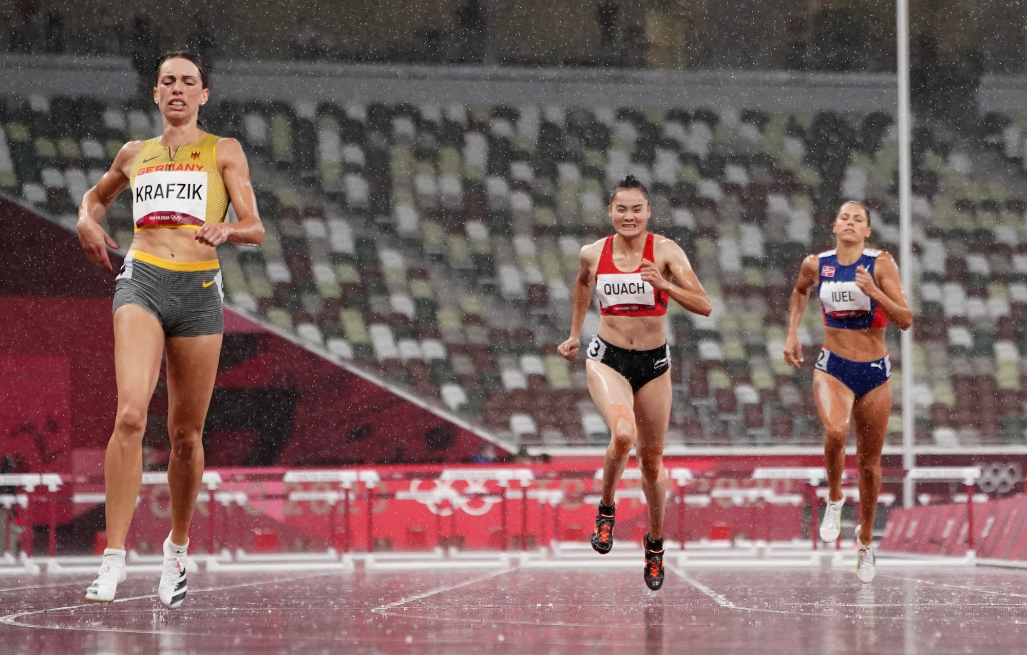 Olympic Tokyo 2020: Quách Thị Lan thua cuộc dưới mưa! - Ảnh 1.