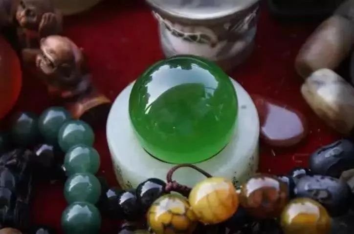 Vụ án kỳ lạ: Bao Công tìm ra kẻ trộm Dạ minh châu nhờ tra khảo... 1 chú chó - Ảnh 1.