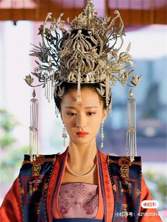 Mũ của các quý phi thời nhà Tống cống kềnh vì... gu thẩm mỹ cao? - Ảnh 9.
