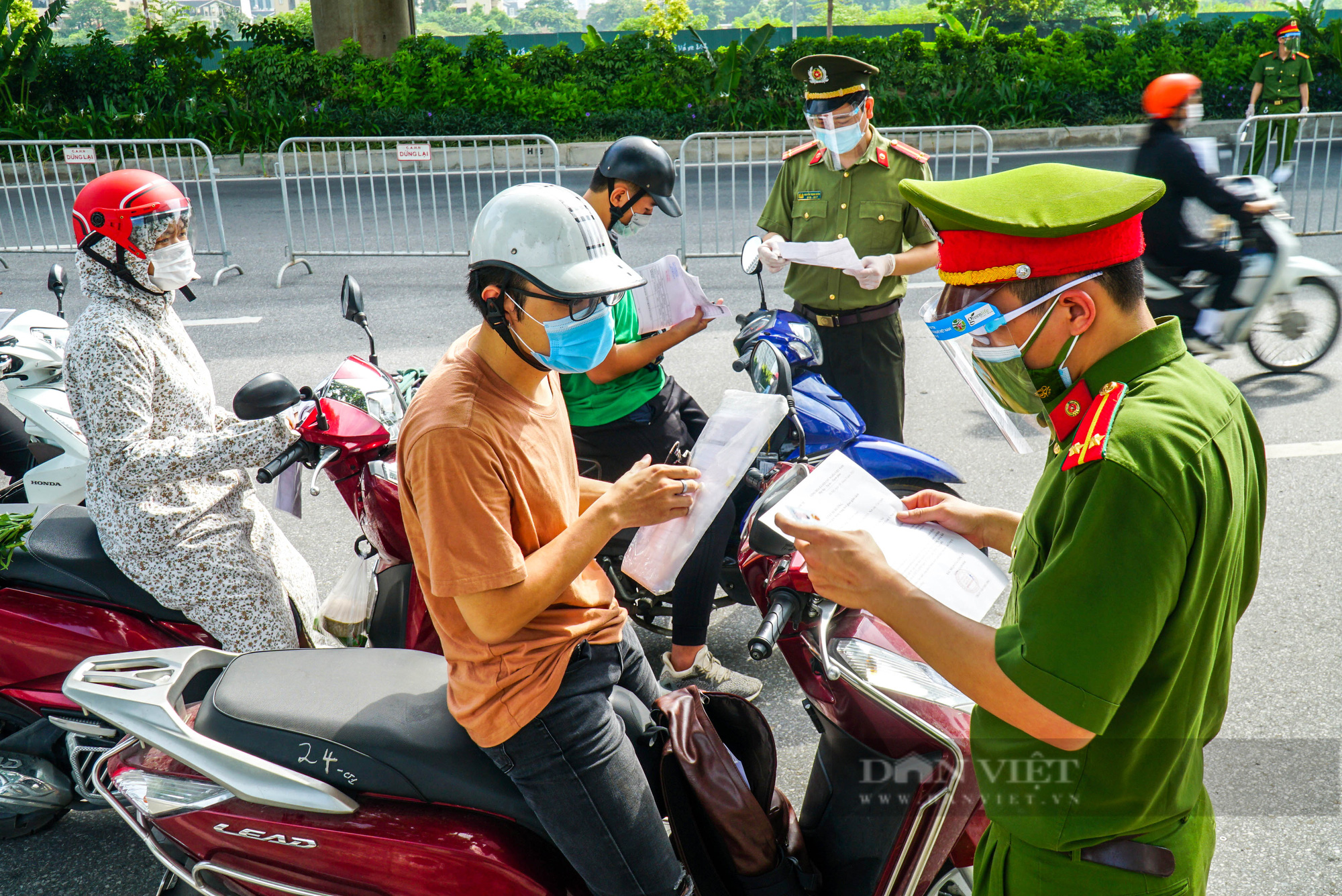 Chủ tịch Hà Nội ban hành Công điện mới: Kiên quyết yêu cầu người dân &quot;ai ở đâu thì ở đó&quot; đến 6h ngày 6/9 - Ảnh 3.