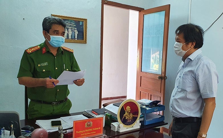 Phó cục thuế và 2 phó giám đốc sở bị khởi tố do liên quan vụ bán sỉ 262 lô đất ở Phú Yên - Ảnh 1. Phó cục thuế và 2 phó giám đốc sở bị khởi tố do liên quan vụ bán sỉ 262 lô đất ở Phú Yên - Ảnh 1.