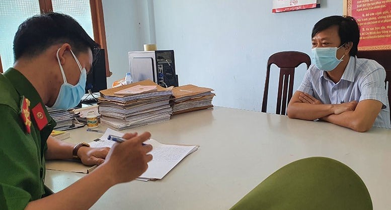 Phó cục thuế và 2 phó giám đốc sở bị khởi tố do liên quan vụ bán sỉ 262 lô đất ở Phú Yên - Ảnh 3. Phó cục thuế và 2 phó giám đốc sở bị khởi tố do liên quan vụ bán sỉ 262 lô đất ở Phú Yên - Ảnh 3.
