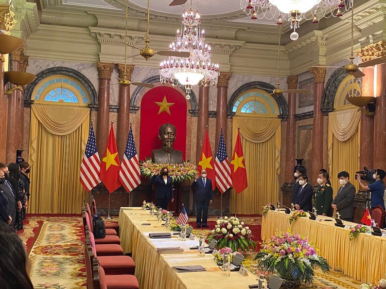 Phó Tổng thống Mỹ đề nghị nâng cấp quan hệ đối tác chiến lược với Việt Nam - Ảnh 1.