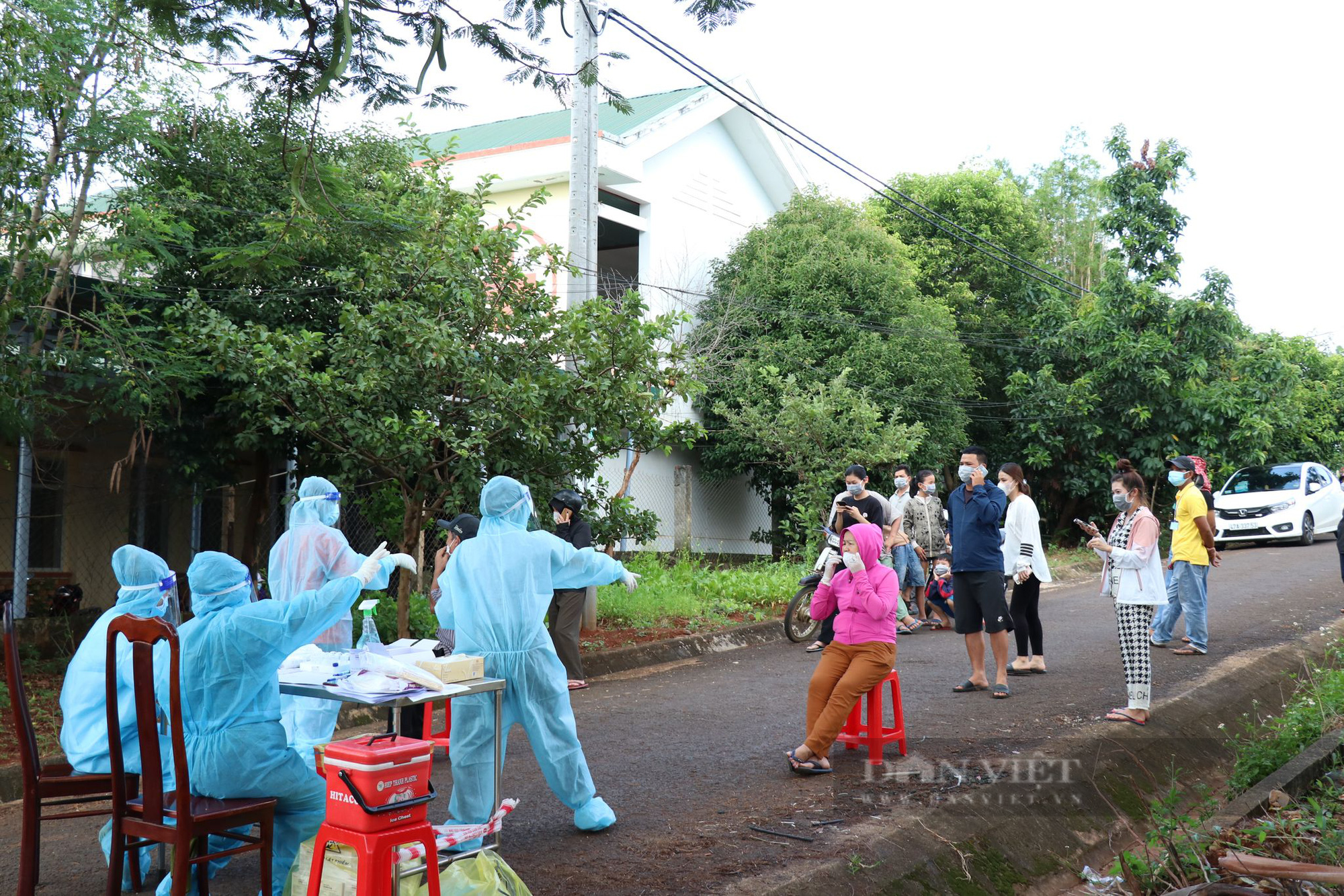 TP.Buôn Ma Thuột xét nghiệm cho hơn 400 ngàn dân để sàng lọc bệnh nhân Covid-19 - Ảnh 1.
