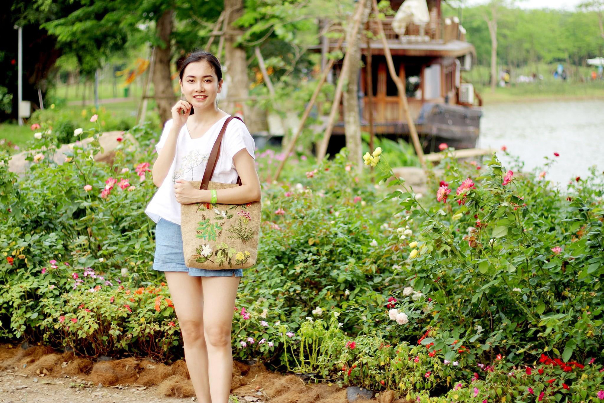 Sài Gòn khoẻ nhé - Lời nhắn gửi qua âm nhạc từ một bà mẹ bỉm sữa Hà thành - Ảnh 1.