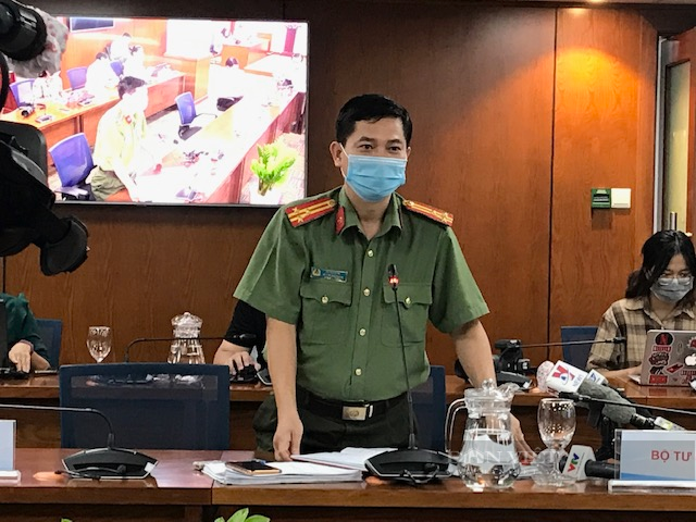 Công an TP.HCM tiếp tục thay đổi quy định kiểm soát việc đi đường - Ảnh 1.