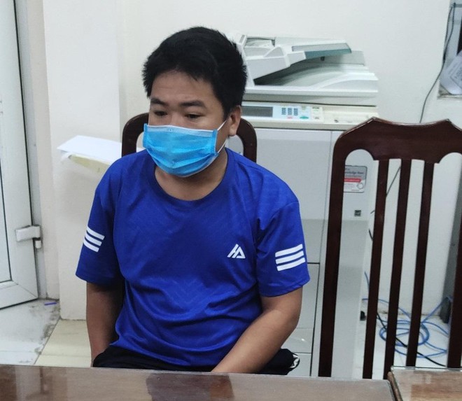 Tấn công công an, khi bị khống chế lại lăn ra vu vạ công an đánh người - Ảnh 1.