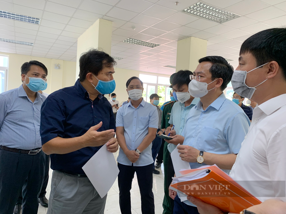 Bộ Xây dựng khảo sát việc xây dựng bệnh viện dã chiến và khu cách ly tại Hà Nội - Ảnh 1.
