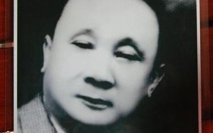 &quot;Đại phú hào&quot; Việt Nam nào bỏ 100 kg vàng mua máy bay đi thăm ruộng? - Ảnh 1.