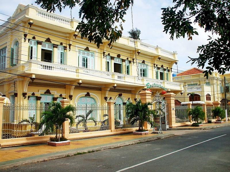 &quot;Đại phú hào&quot; Việt Nam nào bỏ 100 kg vàng mua máy bay đi thăm ruộng? - Ảnh 8.