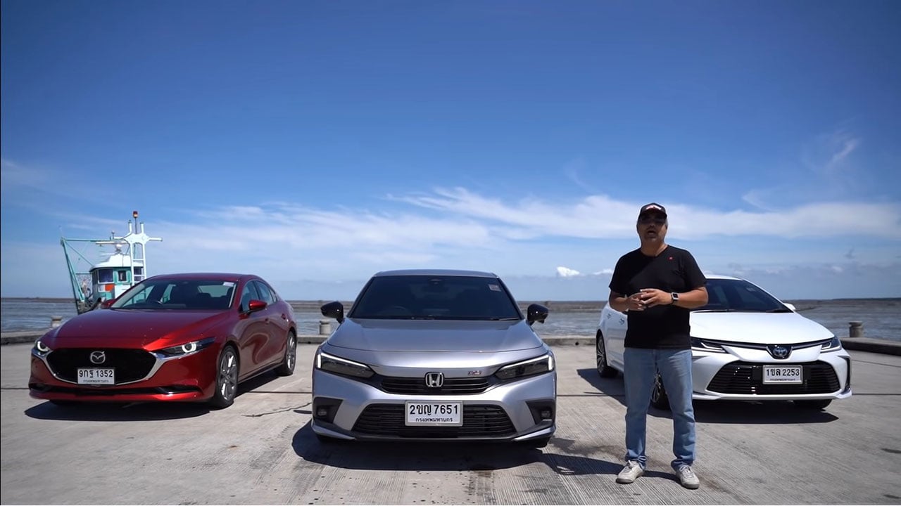 Người đầu tiên trải nghiệm cùng lúc Mazda 3, Honda Civic và Toyota Corolla Altis 2022, đánh giá bất ngờ - Ảnh 1.