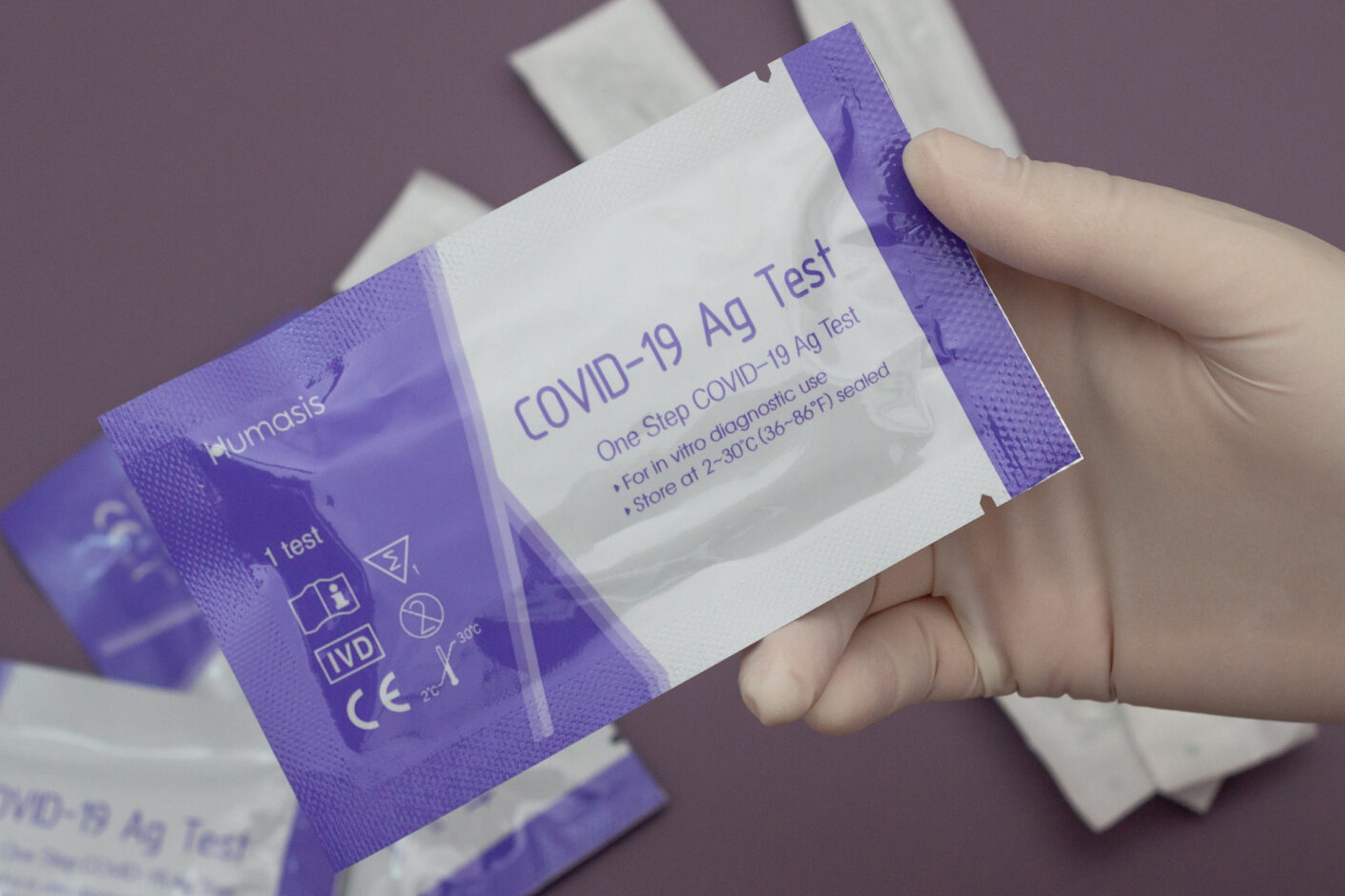 Kit test nhanh COVID-19 giá rẻ bán trên mạng xã hội, Bộ Công thương cảnh báo người tiêu dùng - Ảnh 2.