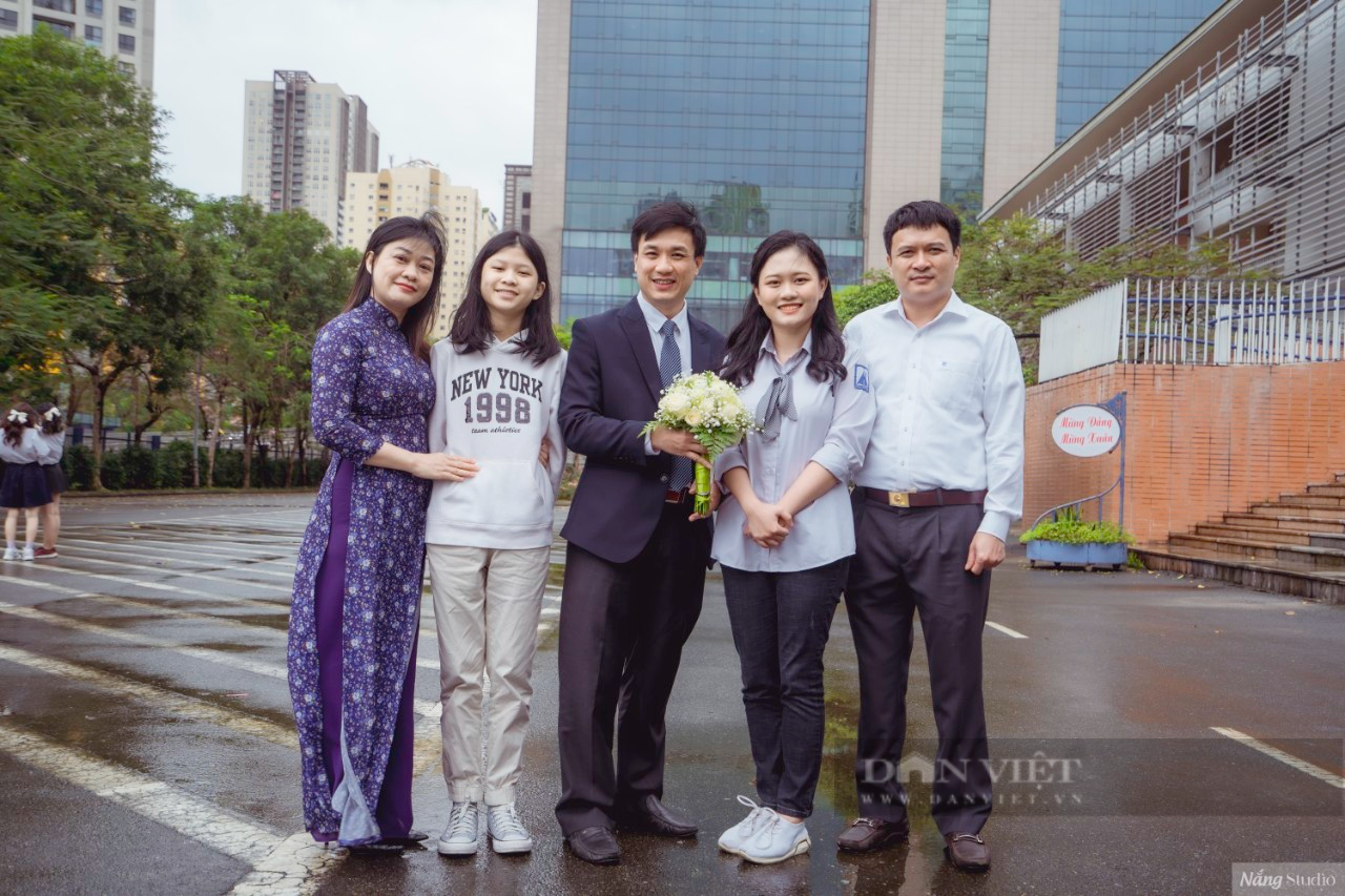 Nữ sinh duy nhất đạt Huy chương Vàng Olympic Hóa học: &quot;Bẻ lái&quot; môn học ngoạn mục, fangirl chính hiệu - Ảnh 3.