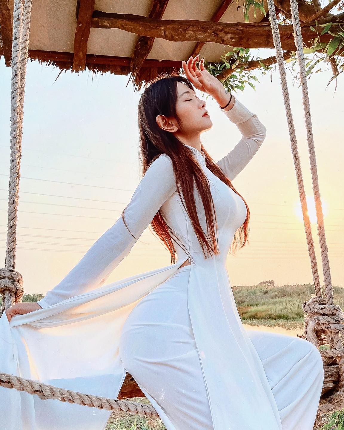 Bị đồn lộ clip &quot;nóng&quot;, hot girl Lê Bống là ai? - Ảnh 9.