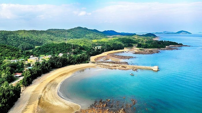 Khám phá top 10 hòn đảo thiên đường- điểm đến &quot;bùng nổ thị giác&quot; tại Quảng Ninh - Ảnh 8.