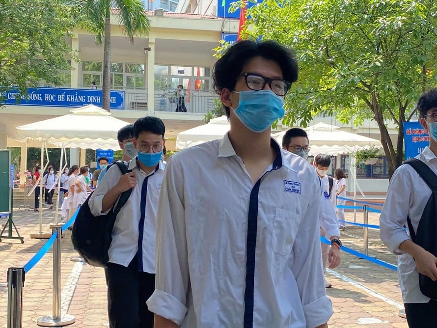 Thi tốt nghiệp THPT đợt 2: Ðề Văn gần gũi, đề Toán nhẹ nhàng - Ảnh 1. Thi tốt nghiệp THPT đợt 2: Ðề Văn gần gũi, đề Toán nhẹ nhàng - Ảnh 1.