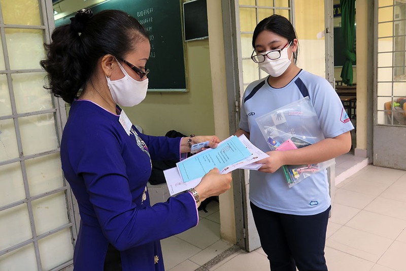 Thí sinh được đặc cách tốt nghiệp sốt sắng tìm suất vào đại học - Ảnh 1.