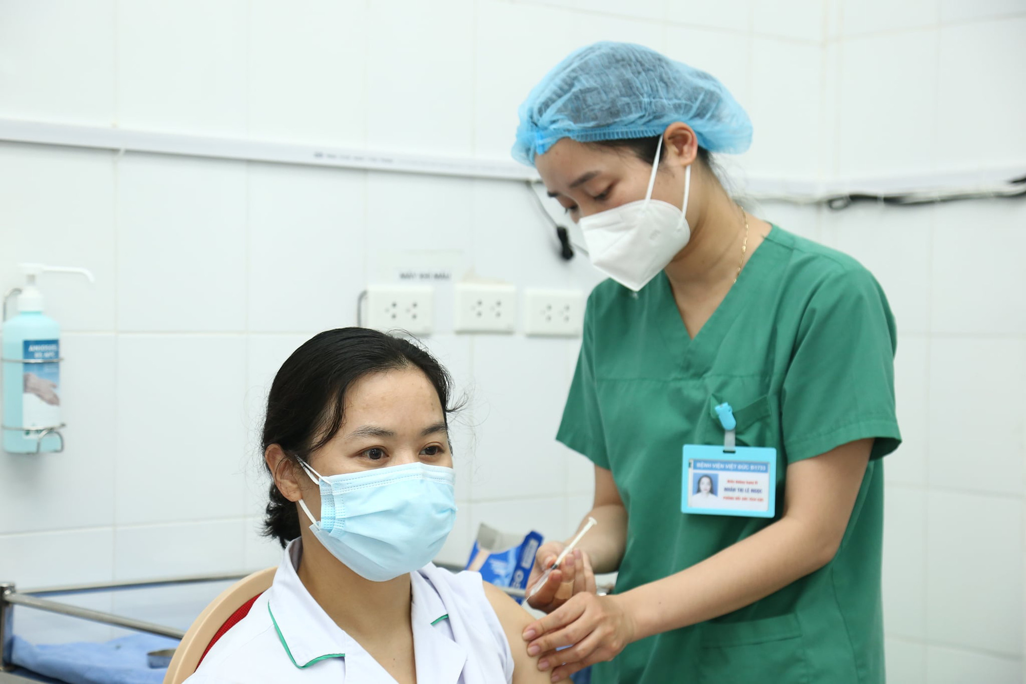Người đi từ vùng có dịch Covid-19 về cách ly thế nào?  - Ảnh 1.