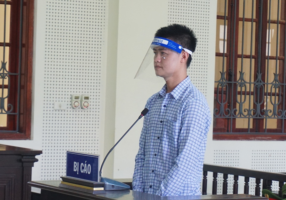 Tin vào công an &quot;rởm&quot;, con mất tình, mẹ mất tiền - Ảnh 1.