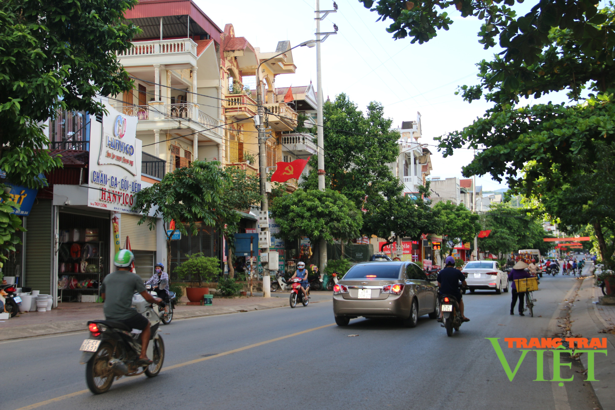 Xây dựng “thành trì” kiên cố của Đảng ở huyện biên giới  - Ảnh 5.