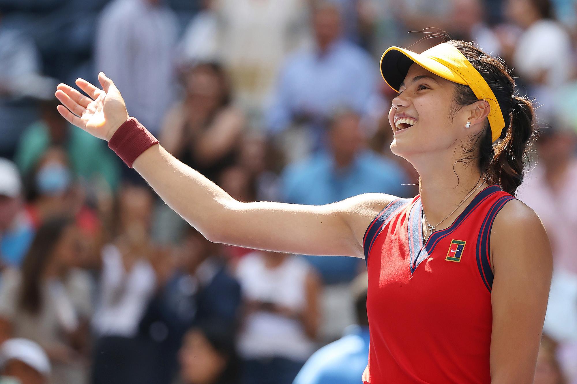 Vẻ đẹp 'bông hồng lai' 18 tuổi vừa vào chung kết US Open 2021 - Ảnh 3.
