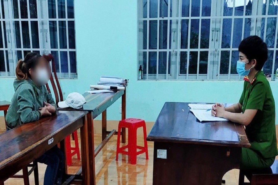Đắk Nông: 7 đối tượng tụ tập ăn nhậu trong thời gian giãn cách xã hội bị phạt 70 triệu đồng - Ảnh 1.