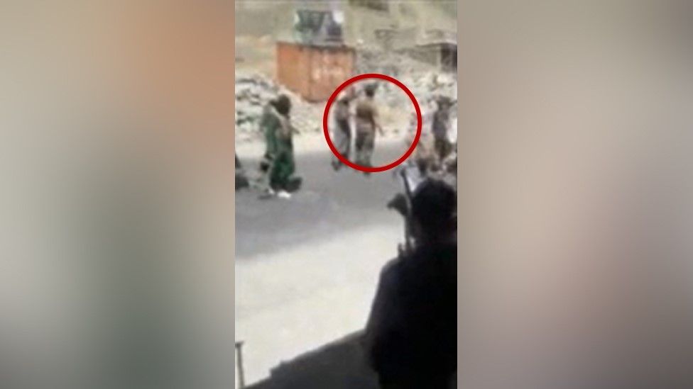 Khủng hoảng Afghanistan: Taliban giết hại dân thường trong thành trì kháng chiến Panjshir  - Ảnh 2.
