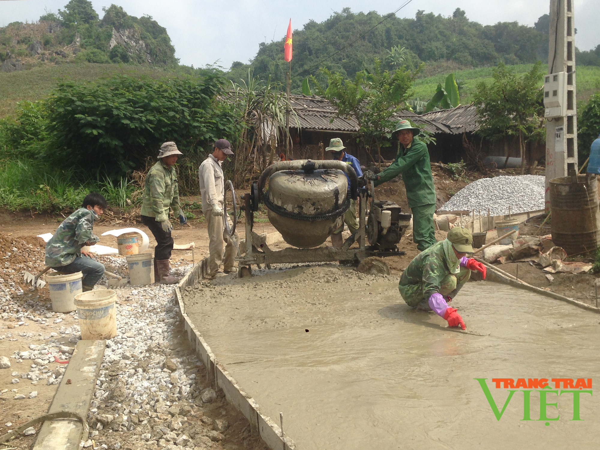 Mai Sơn xây dựng nông thôn mới ngày càng đổi thay - Ảnh 2.