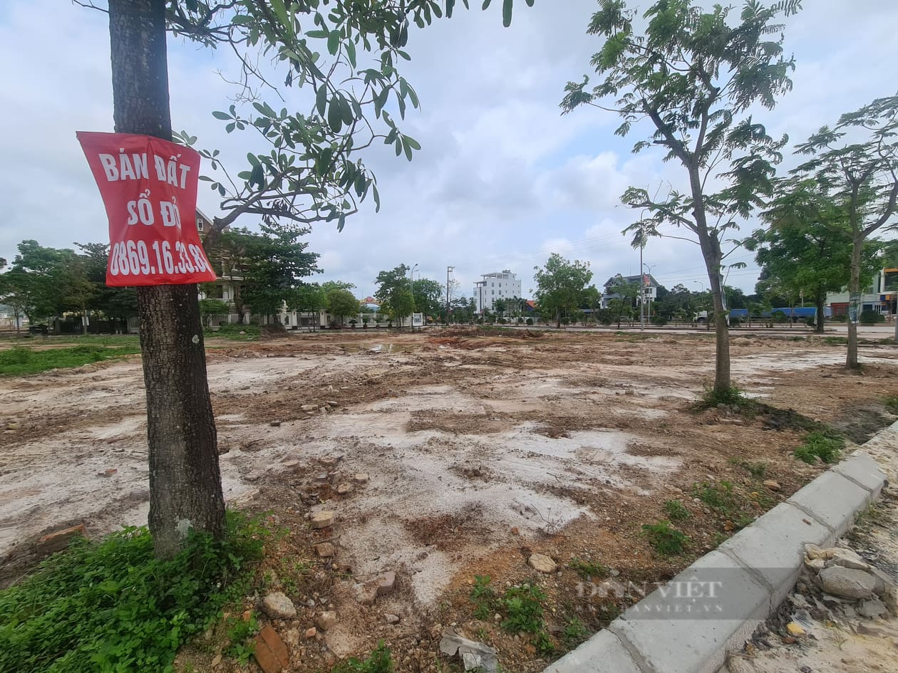Sau giãn cách, nhiều môi giới nhà đất Hà Nội tất bật hẹn khách - Ảnh 3.