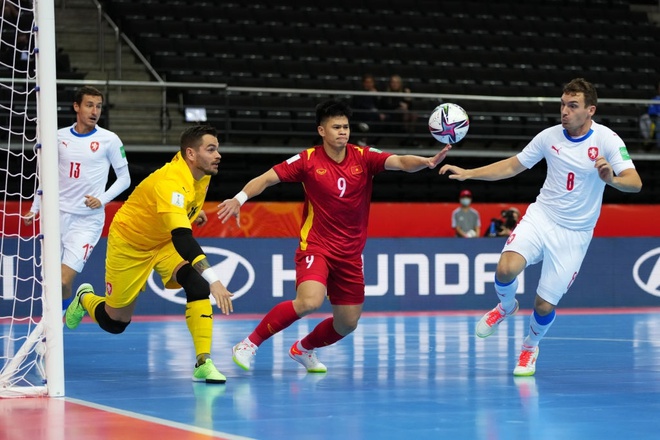 Thủ môn Hồ Văn Ý: &quot;Sự đoàn kết giúp ĐT futsal Việt Nam thành công&quot; - Ảnh 1.