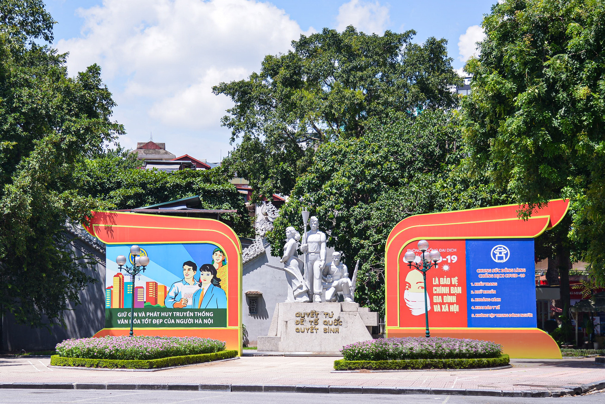Loạt di tích, điểm tham quan ở Hà Nội nghiêng mình trong nắng thu - Ảnh 5.
