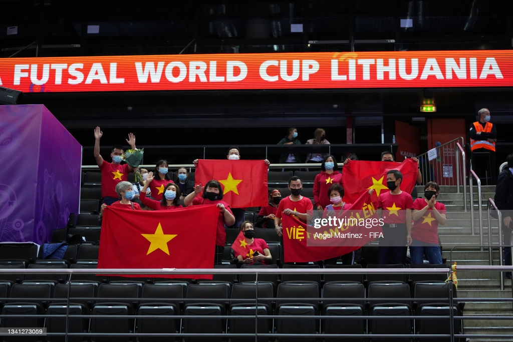 Buộc CH Czech &quot;tắt tiếng&quot;, ĐT  futsal Việt Nam lọt vào vòng 1/8 World Cup - Ảnh 3.
