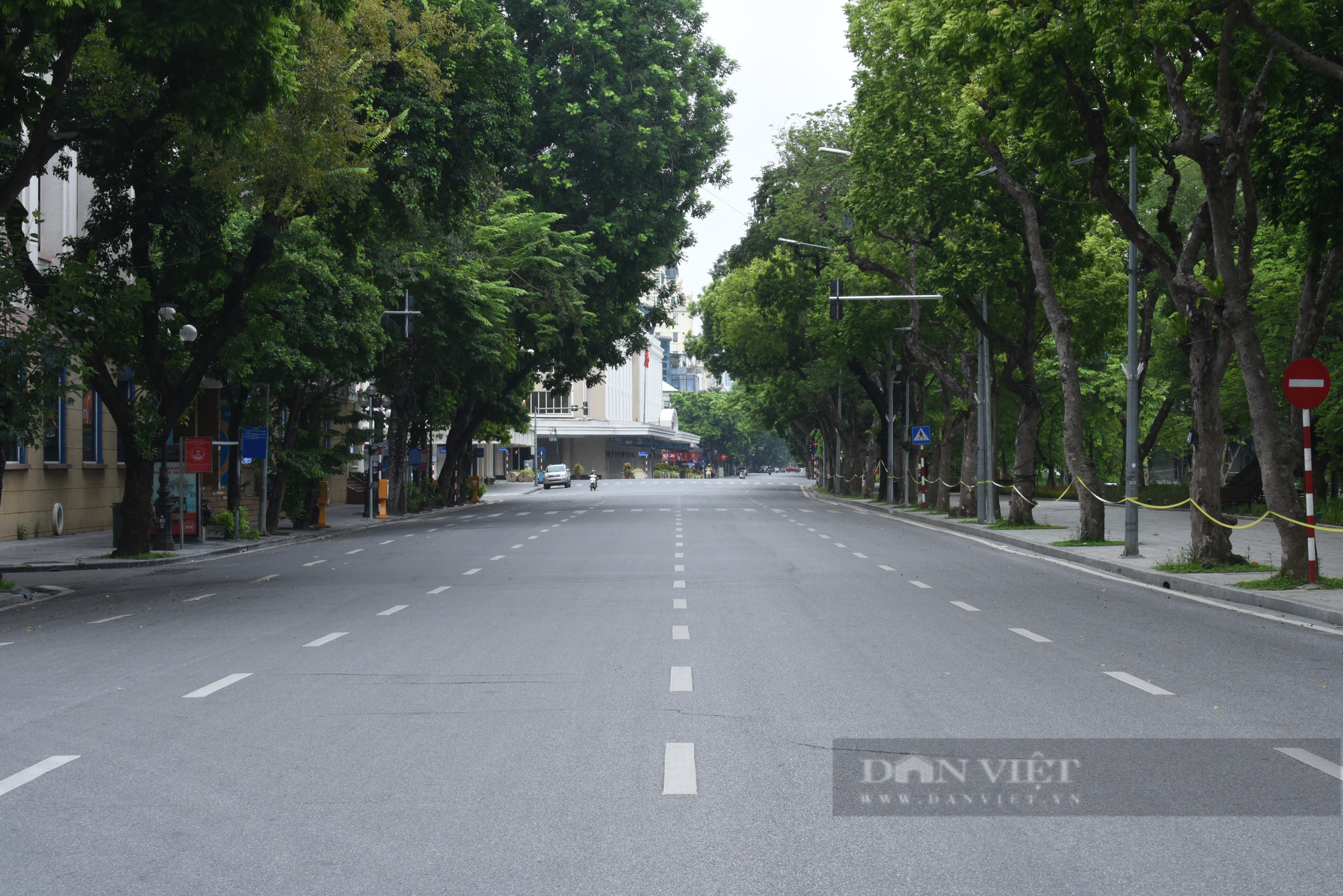 Hình ảnh Hà Nội &quot;khác lạ&quot; trong ngày Quốc khánh đặc biệt - Ảnh 4.