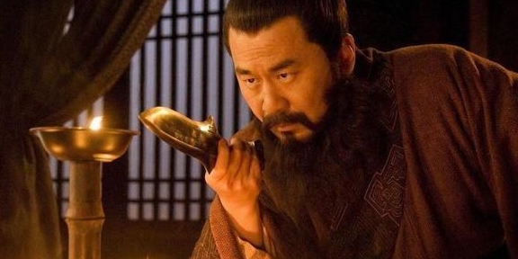Giết con, cháu lẫn hộ vệ thân tín của Tào Tháo rồi lại phải hàng Tào Tháo, mãnh tướng này lĩnh kết cục gì? - Ảnh 1.