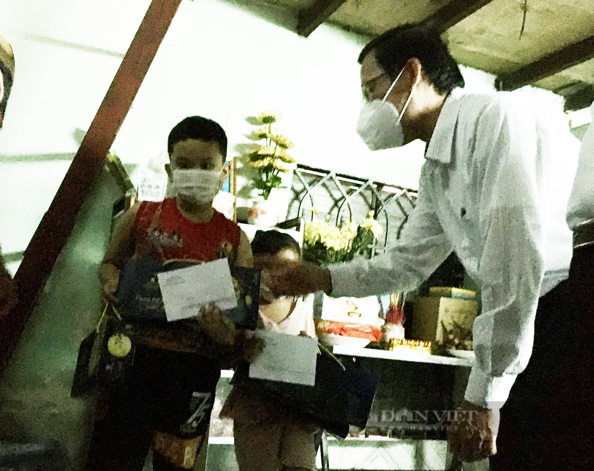 Chủ tịch UBND TP.HCM: Dồn lực chăm lo cho các cháu nhỏ mồ côi vì Covid-19 - Ảnh 3.