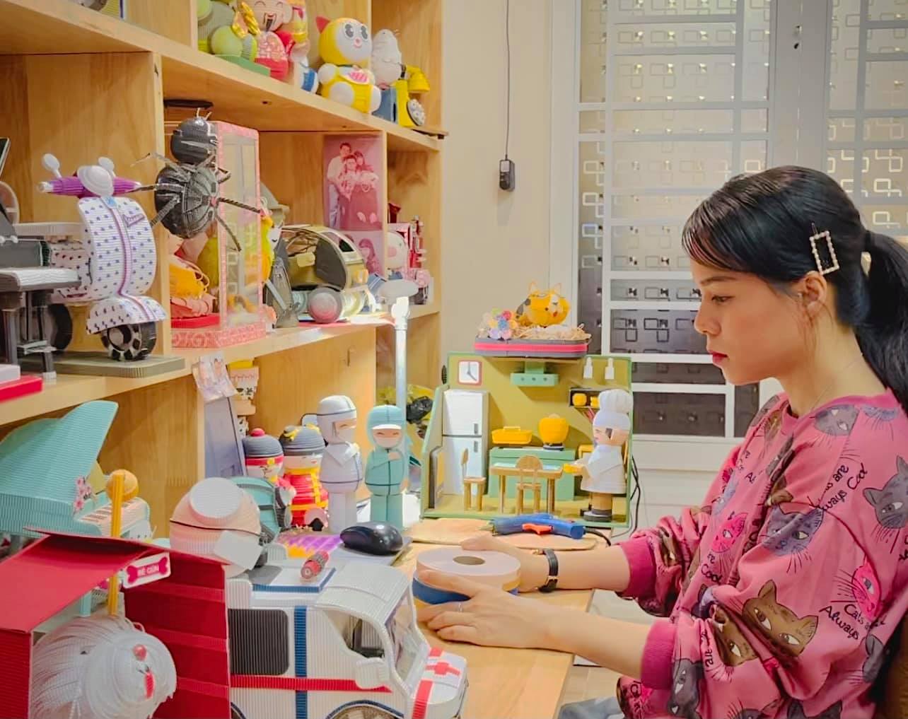 Gặp cô gái Sài Gòn với tài gấp giấy ‘không thể tin nổi’ - Ảnh 2.