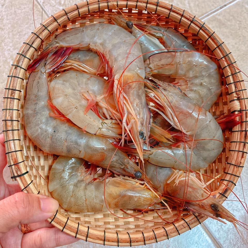Mách bạn cách làm món tôm rim mật ong dầu hào, ăn là nghiền - Ảnh 5.