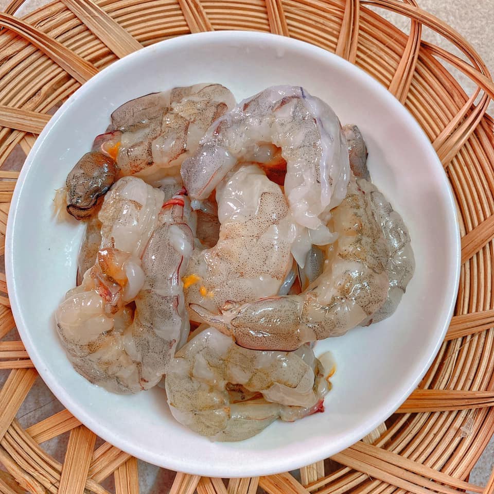 Mách bạn cách làm món tôm rim mật ong dầu hào, ăn là nghiền - Ảnh 3.