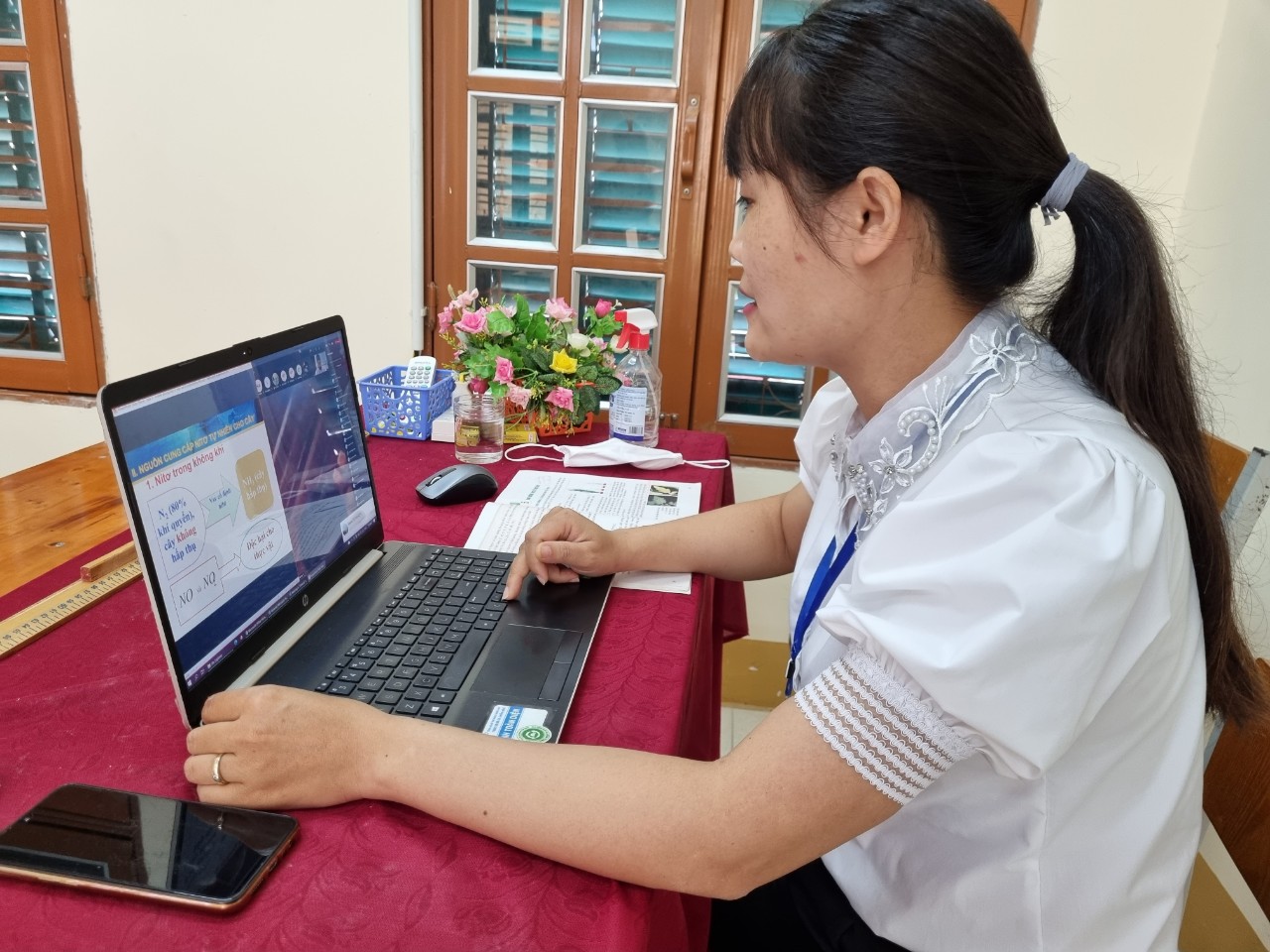 Ngành giáo dục Sơn La sẵn sàng cho tình huống học online - Ảnh 5.