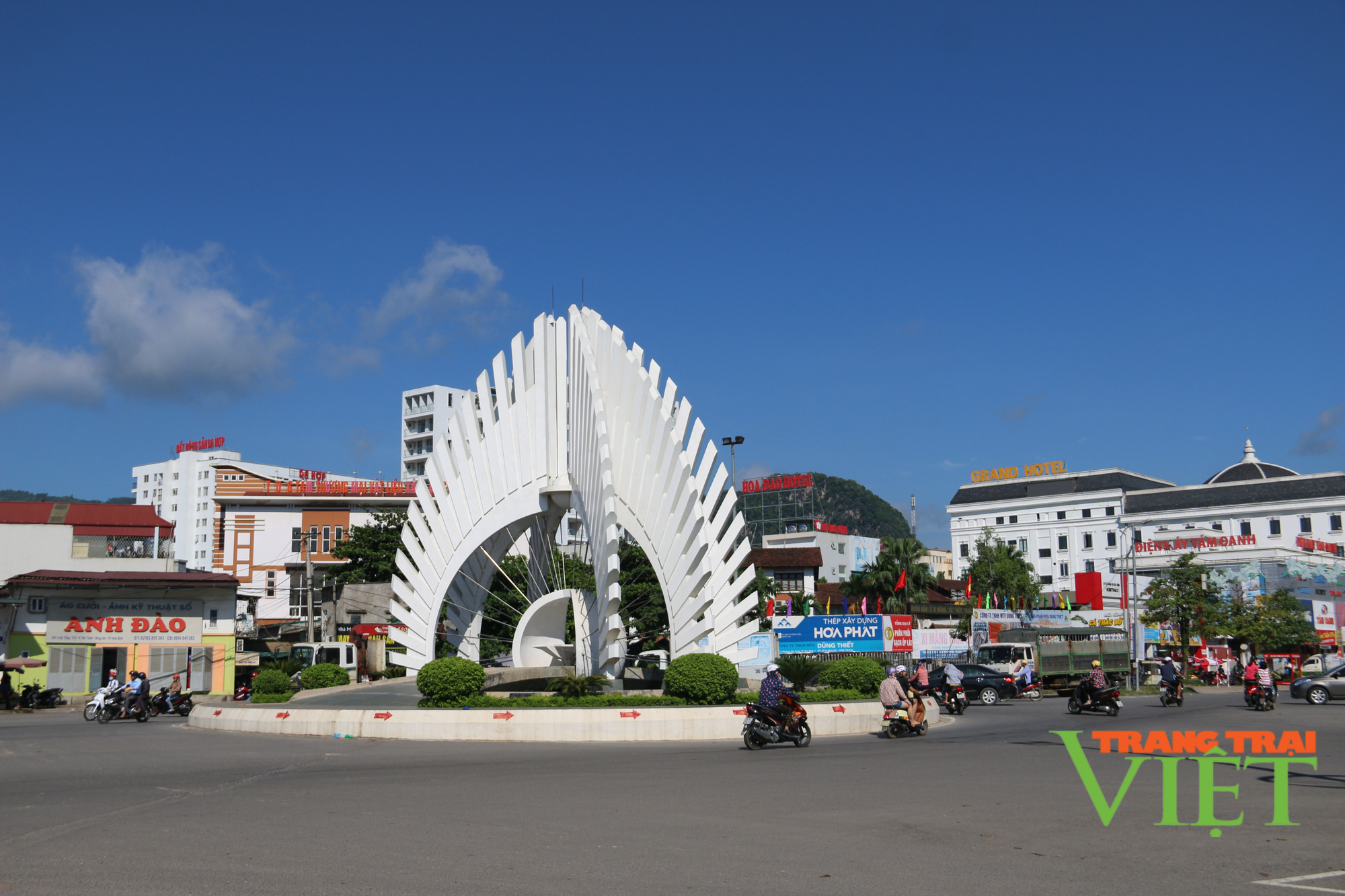 Hoà Bình: Ban hành quy định mới ra, vào tỉnh và các hoạt động kinh doanh - Ảnh 5. Hoà Bình: Ban hành quy định mới ra, vào tỉnh và các hoạt động kinh doanh - Ảnh 5.