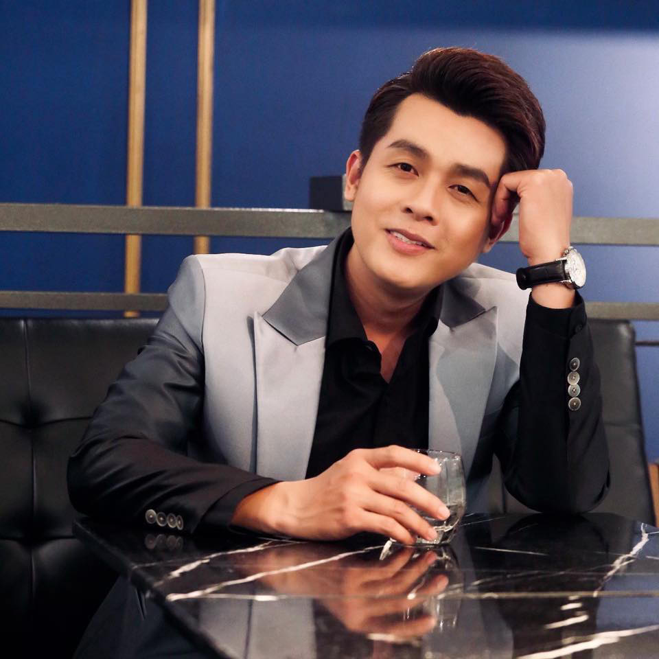 Nghệ sĩ Việt đau lòng khi chứng kiến những lùm xùm phía sau tấm màn nhung sân khấu - Ảnh 2.