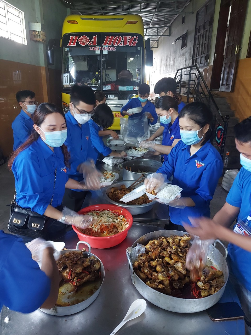 Quảng Trị: Thực hư chuyện cán bộ gian dối để người nhà được tiêm vaccine phòng Covid-19 - Ảnh 3.