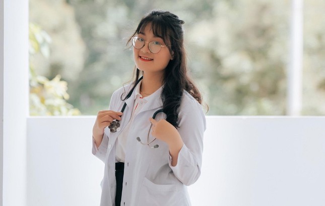Nữ sinh Y khoa 9x: Hãy cống hiến khi còn trẻ vì tình nguyện ở đâu hay thế nào đều đáng quý - Ảnh 3.
