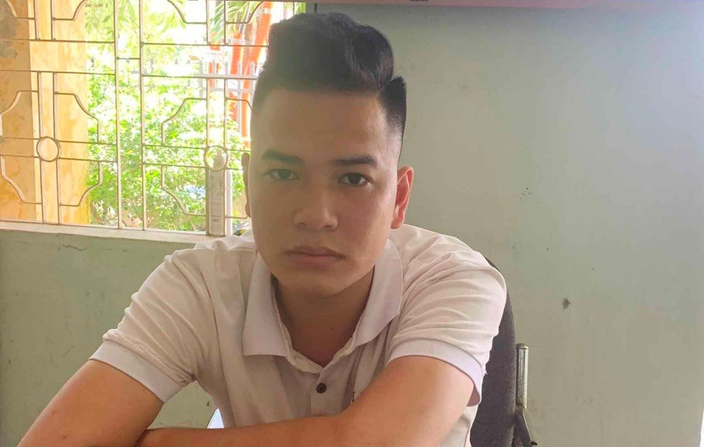 Triệu tập nam thanh niên dùng bình hơi cay xịt vào mặt nữ sinh - Ảnh 1.