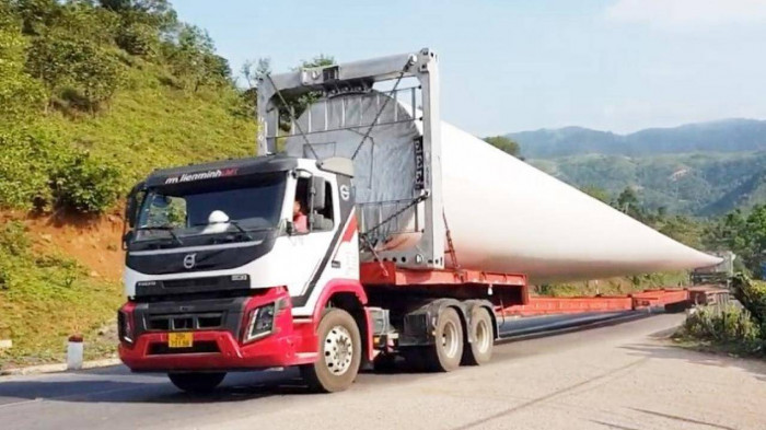 Đơn vị vận chuyển thiết bị điện gió phải chịu trách nhiệm khi để lây nhiễm Covid-19 - Ảnh 1. Đơn vị vận chuyển thiết bị điện gió phải chịu trách nhiệm khi để lây nhiễm Covid-19 - Ảnh 1.