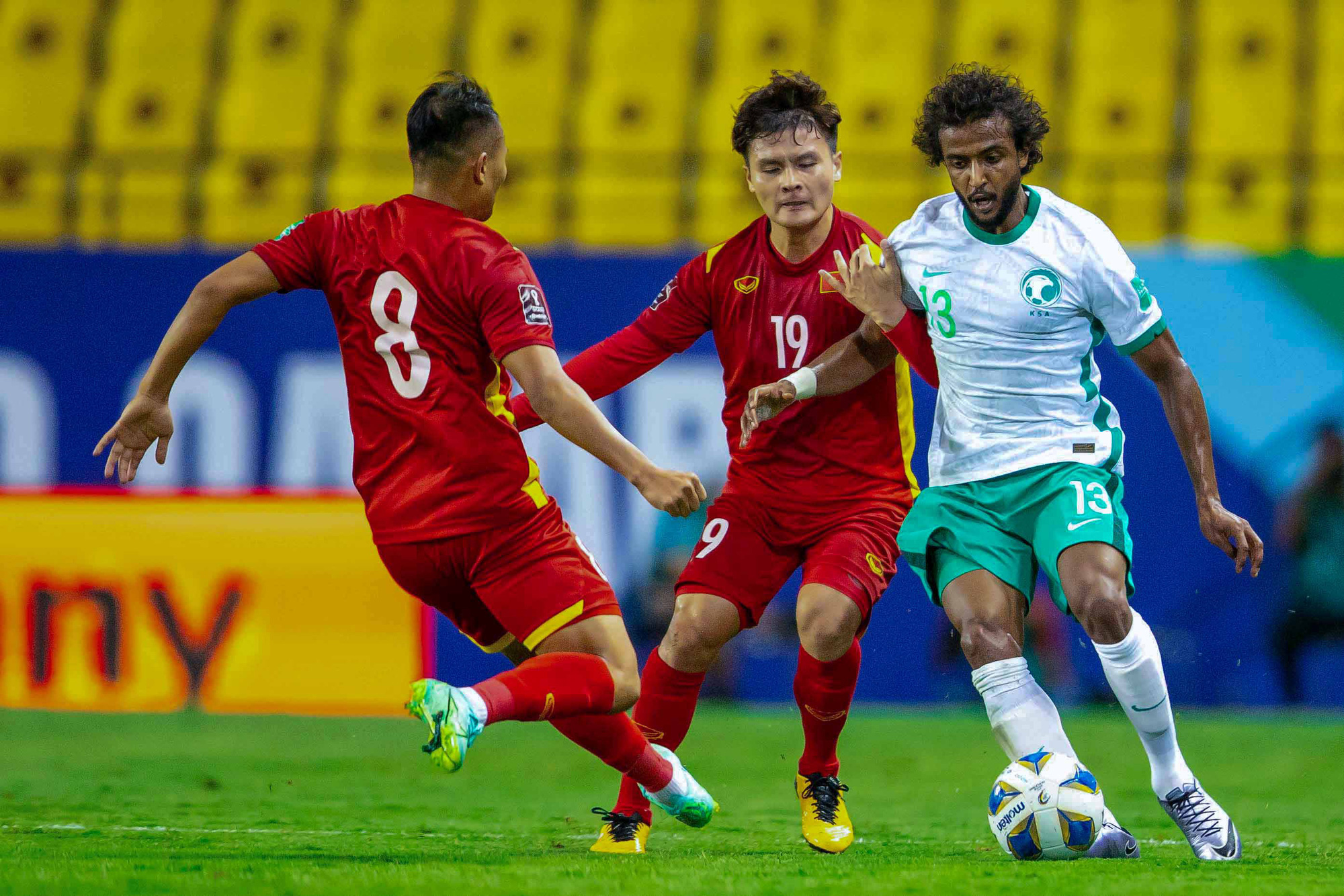 Vì sao ĐT Việt Nam bị thổi phạt nhiều penalty nhất? - Ảnh 4.