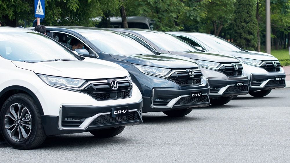 Loạt xe tự “cắt máu” giảm giá sâu: Kẻ sắp đón bản mới, người ế phải kích cầu - Ảnh 3.
